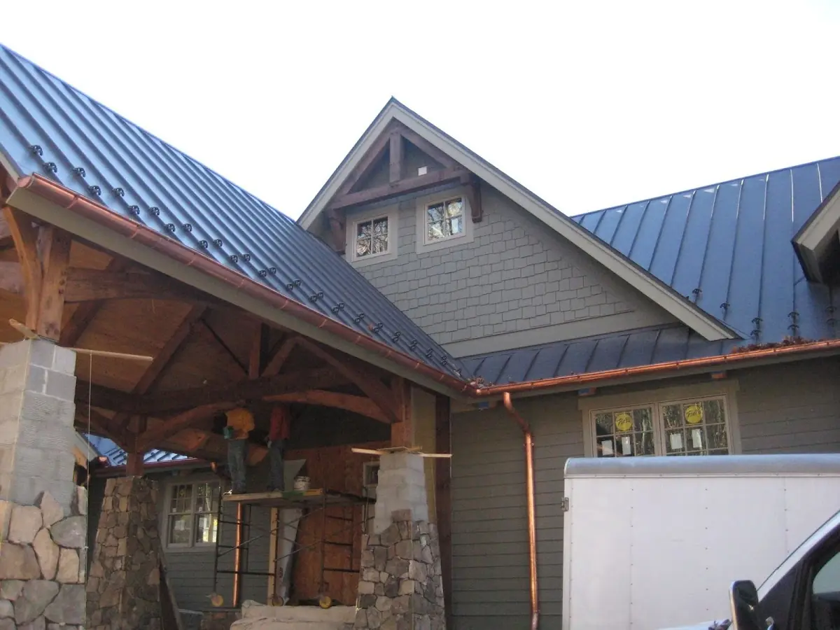 Craftsman Roofing team delivering quality roofing work in Bacliff